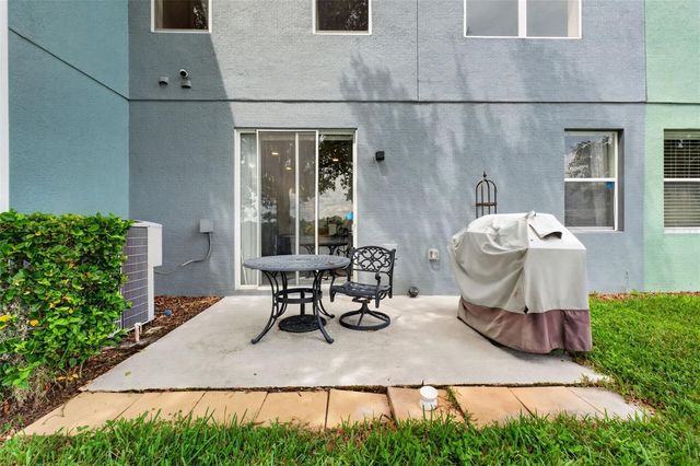 6086 CHAPLEDALE DR, Orlando, FL 32829