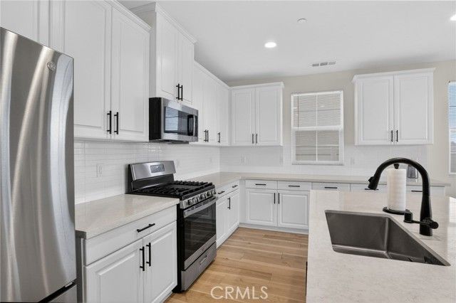 2125 E Jackman, Lancaster, CA 93535