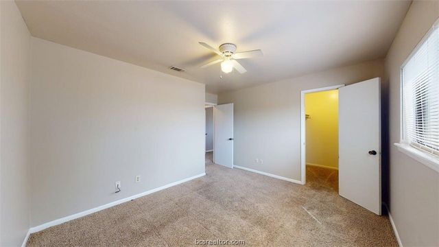 2807 Longmire Drive B, College Station, TX 77845