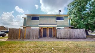 2807 Longmire Drive B, College Station, TX 77845