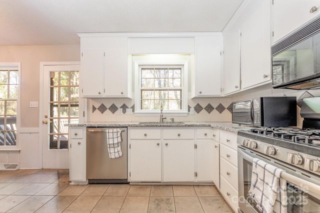 7615 Alexander Road, Charlotte, NC 28270