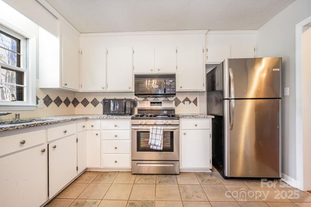 7615 Alexander Road, Charlotte, NC 28270