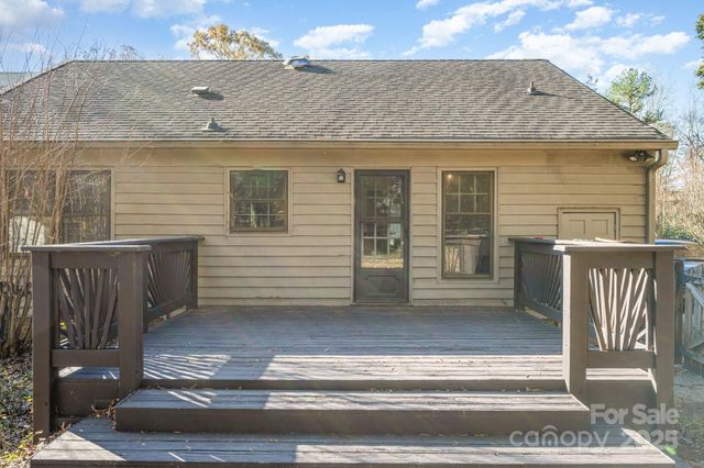 7615 Alexander Road, Charlotte, NC 28270