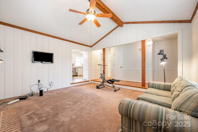 7615 Alexander Road, Charlotte, NC 28270