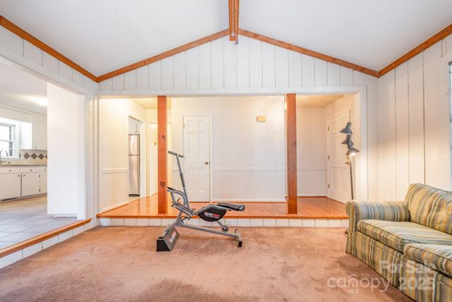 7615 Alexander Road, Charlotte, NC 28270