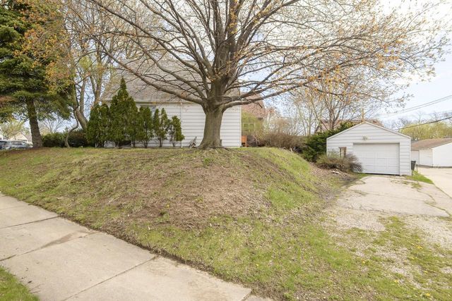 7139 W Beloit ROAD, West Allis, WI 53219