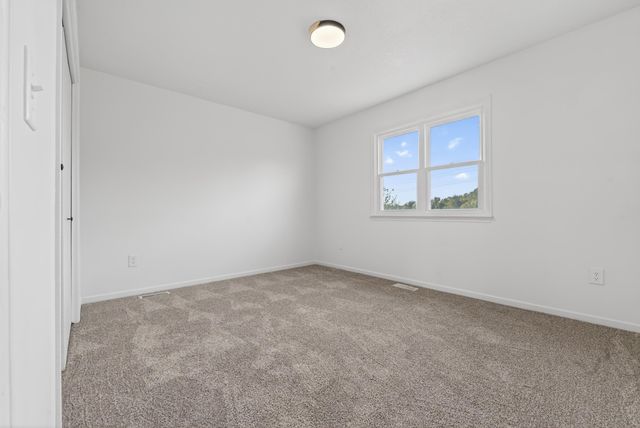 13610 E Deerfield Trl, Derby, KS 67037