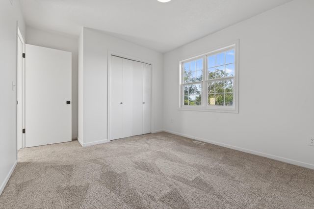 13610 E Deerfield Trl, Derby, KS 67037