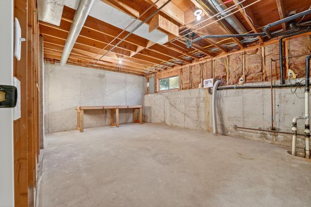 13610 E Deerfield Trl, Derby, KS 67037