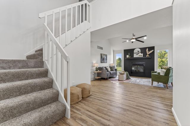 13610 E Deerfield Trl, Derby, KS 67037