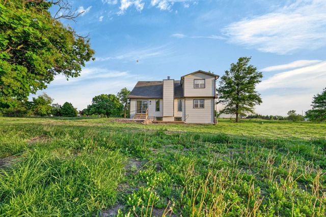 13610 E Deerfield Trl, Derby, KS 67037