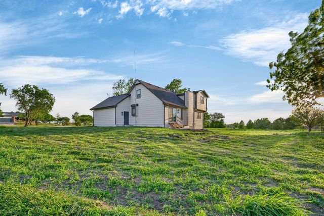 13610 E Deerfield Trl, Derby, KS 67037