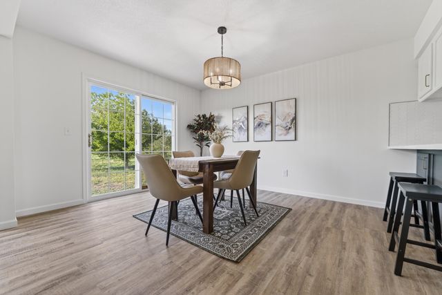 13610 E Deerfield Trl, Derby, KS 67037