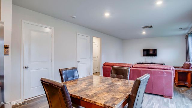 410 Cupp Cir, Shepherdsville, KY 40165