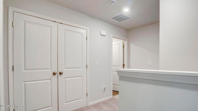 410 Cupp Cir, Shepherdsville, KY 40165