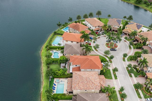 10151 Lake Vista Court, Parkland, FL 33076
