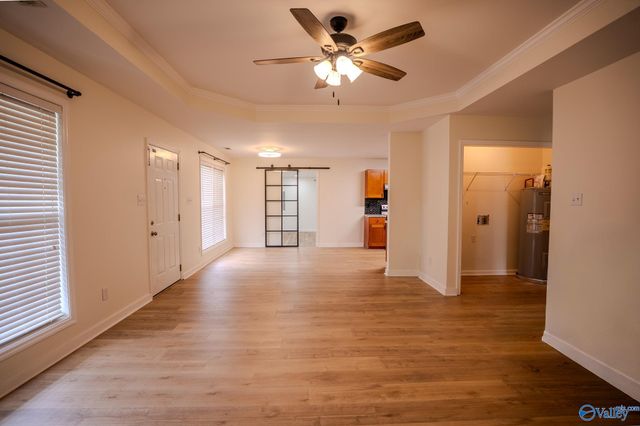 1502 Vest Street SW, Hartselle, AL 35640