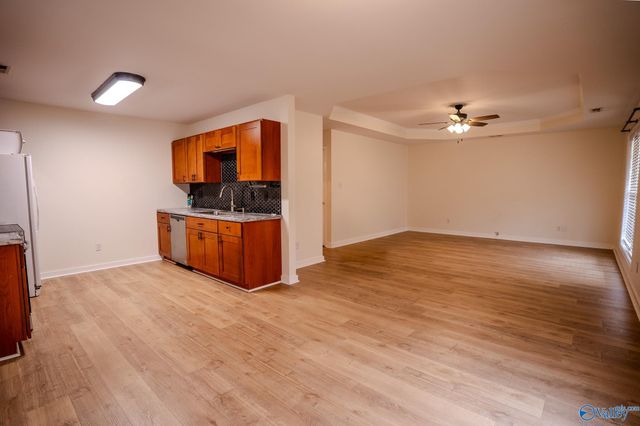 1502 Vest Street SW, Hartselle, AL 35640