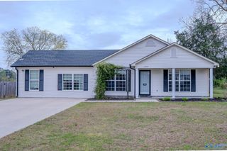 1502 Vest Street SW, Hartselle, AL 35640