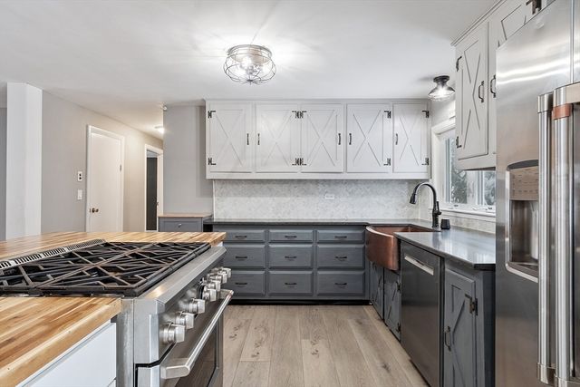 7 Lindsay Rd, Billerica, MA 01821