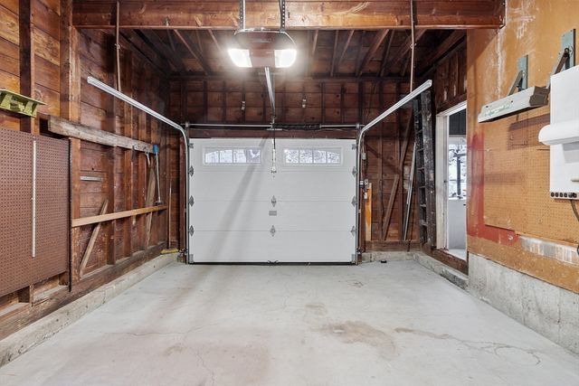 7 Lindsay Rd, Billerica, MA 01821