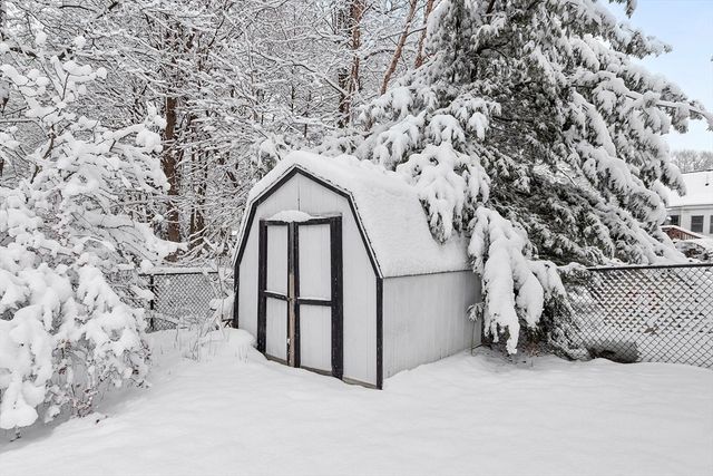 7 Lindsay Rd, Billerica, MA 01821