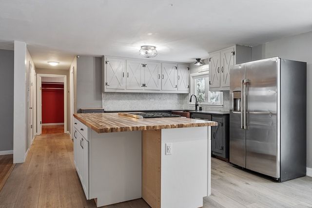 7 Lindsay Rd, Billerica, MA 01821