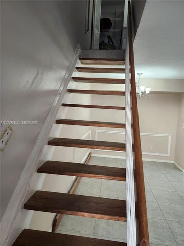 665 NW 85th Pl 10-212, Miami, FL 33126