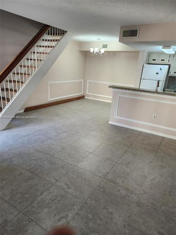 665 NW 85th Pl 10-212, Miami, FL 33126