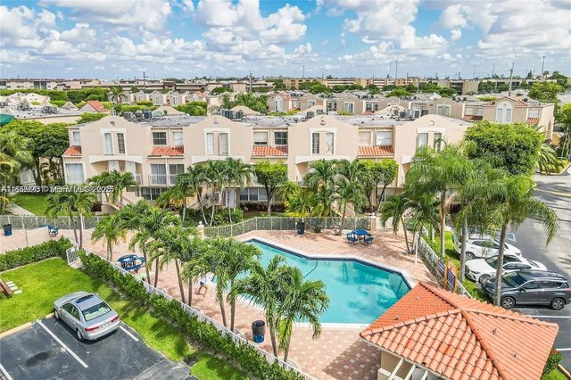 665 NW 85th Pl 10-212, Miami, FL 33126