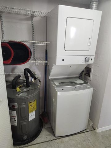 665 NW 85th Pl 10-212, Miami, FL 33126