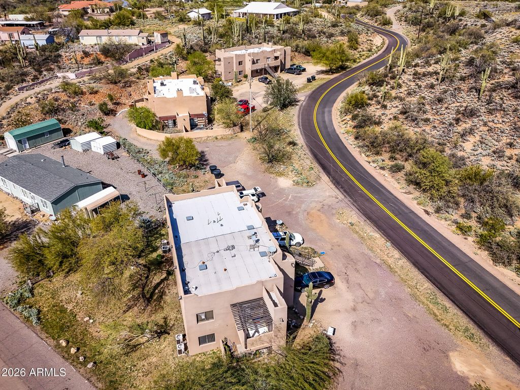 Image 10 of property listing at 32776 S MAGGIE MINE Road, Black Canyon City, AZ 85324