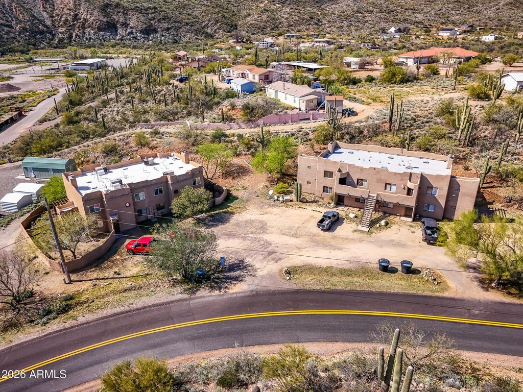 Image 2 of property listing at 32776 S MAGGIE MINE Road, Black Canyon City, AZ 85324