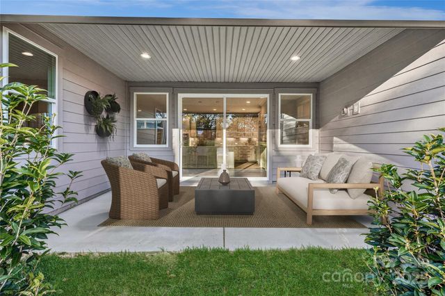 15605 Northcross Drive, Huntersville, NC 28078