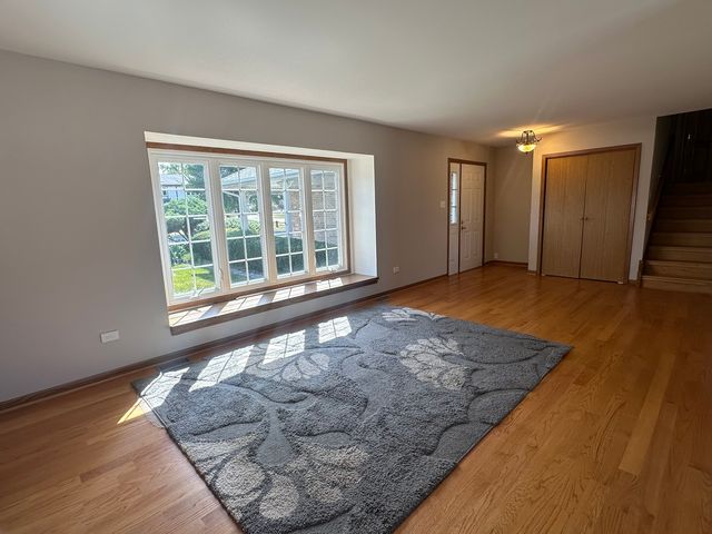 6828 Westview Drive, Oak Forest, IL 60452