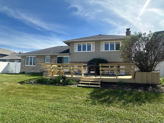 6828 Westview Drive, Oak Forest, IL 60452