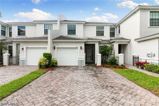 15068 Summit Place CIR, Naples, FL 34119