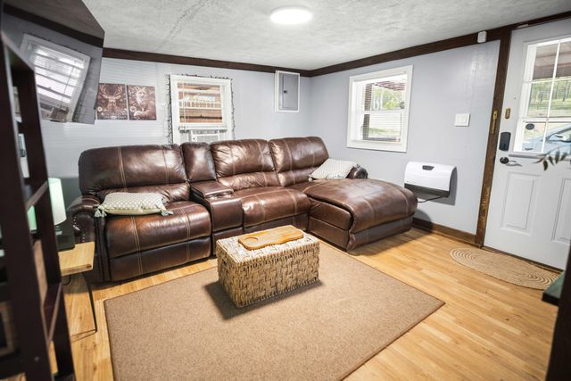 1836 Paradise Road, Somerset, KY 42501