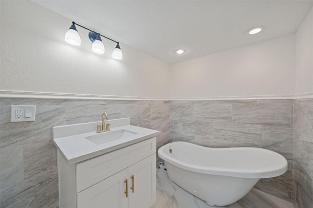 2503 57th Street, Galveston, TX 77551