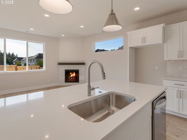 13858 Sw 174th Ave, Tigard, OR 97140