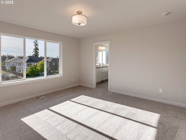 13858 Sw 174th Ave, Tigard, OR 97140