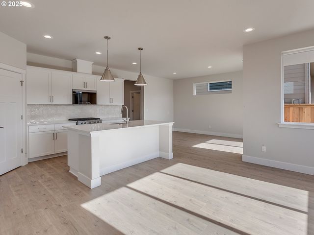 13858 Sw 174th Ave, Tigard, OR 97140