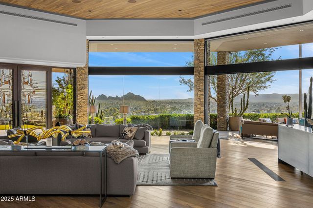 5630 E ROCKRIDGE Road, Phoenix, AZ 85018