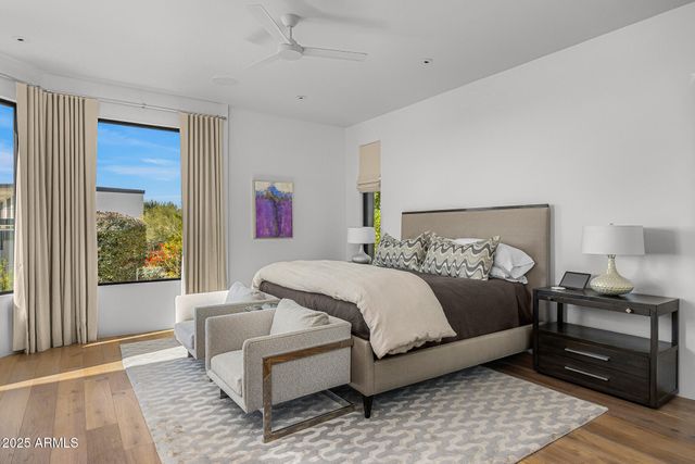 5630 E ROCKRIDGE Road, Phoenix, AZ 85018