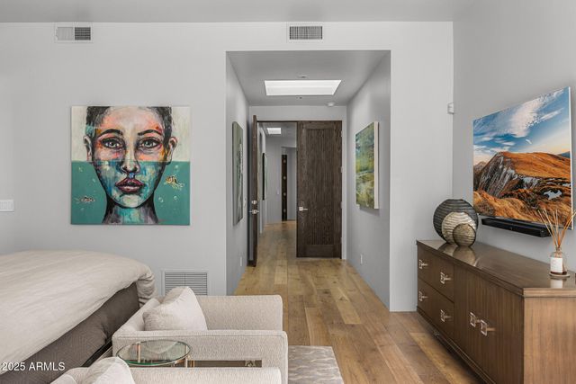 5630 E ROCKRIDGE Road, Phoenix, AZ 85018