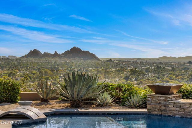 5630 E ROCKRIDGE Road, Phoenix, AZ 85018