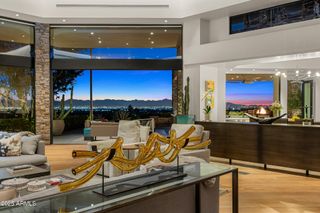 5630 E ROCKRIDGE Road, Phoenix, AZ 85018