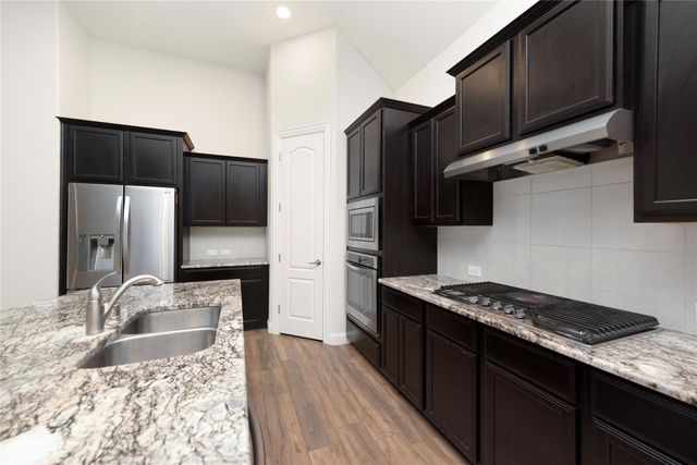10243 S Goshawk Trail, Conroe, TX 77385