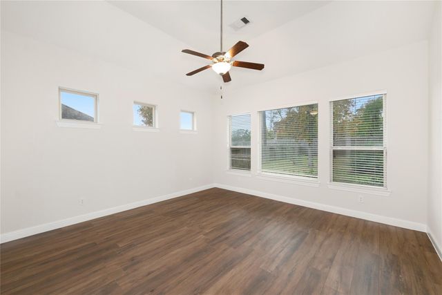 10243 S Goshawk Trail, Conroe, TX 77385