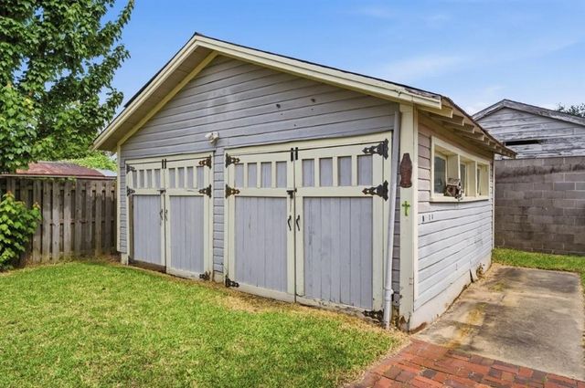 635 Iris St Street, Lake Charles, LA 70601